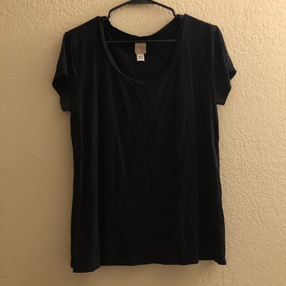 Black Tee!